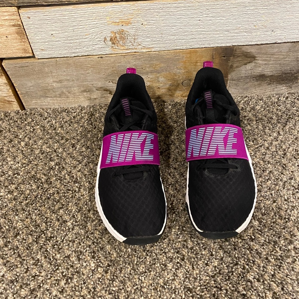 NIKE Pick  shoes